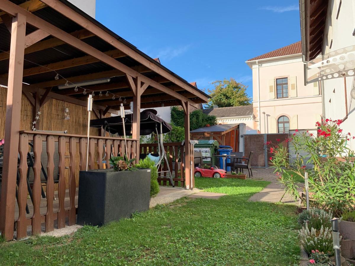 Fachwerkhaus In Ruhiger Altstadt By Rabe - Free Netflix & Eigene Terrasse Карлсруе Екстериор снимка