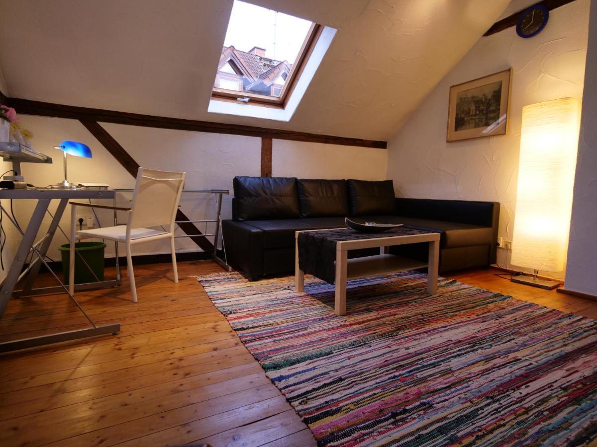 Fachwerkhaus In Ruhiger Altstadt By Rabe - Free Netflix & Eigene Terrasse Карлсруе Екстериор снимка